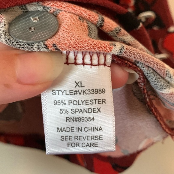 Adrienne Vittadini Dark Red Floral Long Sleeve Turtleneck Shirt Size L/XL - Picture 8 of 9